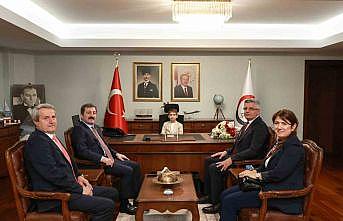 Vali Tavlı makamını ilkokul öğrencisine devretti