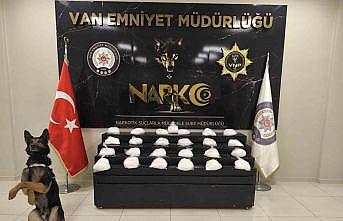 Vanda 25 kilo 200 gram metamfetamin maddesi ele geçirildi