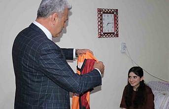 Vanda Galatasaraylı engelli kızın hayali gerçek oldu