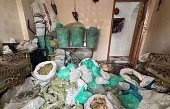 Vanda sahte belgelerle tedavi uygulayan şahıslara operasyon