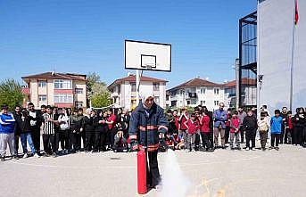 Yangını öğretmenler söndürdü