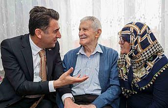 Yarım asırdır evli çift, gençlere örnek oluyor