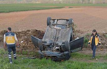 Yoldan çıkan otomobil metrelerce sürüklenip tarlaya uçtu: 1 yaralı