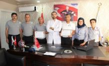 Bulduğu parayı sahibine veren güvenlikçiye teşekkür belgesi