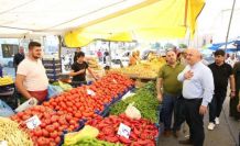 Başkan Bıyık, pazarda vatandaşlarla buluştu