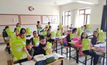 Uçhisar Belediyesi’nden öğrencilere kırtasiye desteği