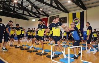 Fenerbahçe hazırlıklarını sürdürdü