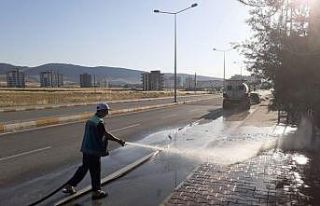 Temizlik ekiplerinden yoğun mesai