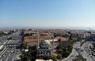 Depremde caminin minaresi yıkıldı