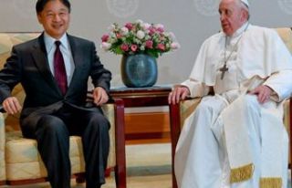 Papa Francis Japonya İmparatoru Naruhito ile görüştü