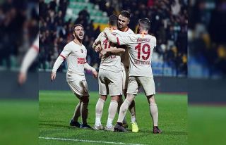 Galatasaray 4 golle turladı