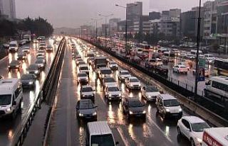 İstanbul’da yağmur hazırlıksız yakaladı