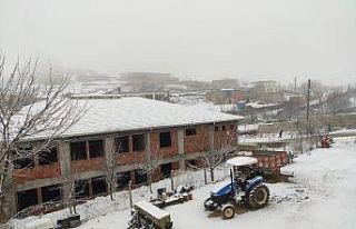 Kar Mazıdağı’nı beyaza bürüdü