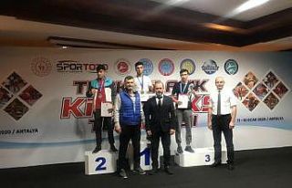 Kickboks’ta şampiyon oldular