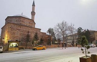 Sungurlu güne karla uyandı