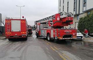 Kocaeli’de kompozit fabrikasında yangın