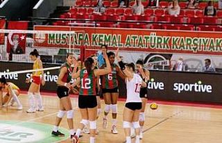 Voleybolda İzmir derbisi Karşıyaka’nın