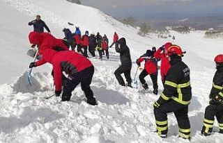 Akdağ’da çığ tatbikatı