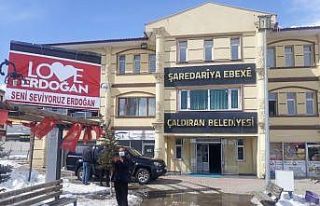 Çaldıran’da ‘Love Erdoğan’ pankartı