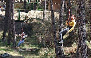 Yayladağı’na zipline parkuru kuruldu