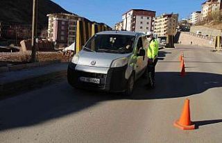 Şemdinli’de kış lastiği denetimi