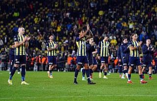 Fenerbahçe geçen sezonun gerisinde