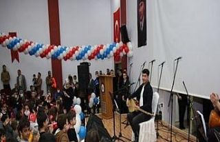 Polis korosundan konser