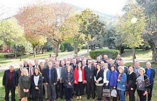 Başkan Çalkaya, öğretmenleri unutmadı