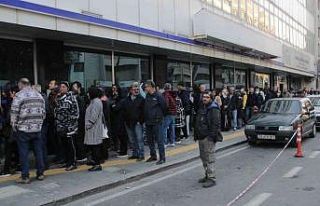 İzmir’de EYT kuyruğu