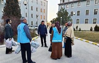 Afyonkarahisar’da depremzedelere kütüphane kuruldu