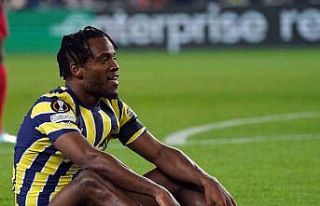 Batshuayi oyuna devam edemedi