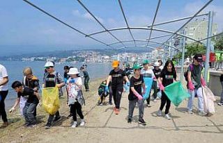 Bursa sahillerinde gönüllü temizlik