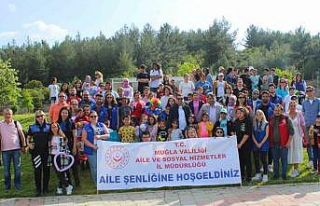 Muğla semaları uçurtmalarla renklendi