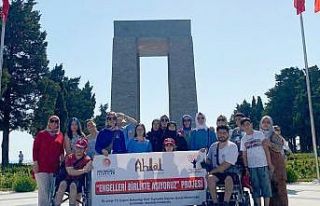 Ahlatlı engelliler Çanakkale’yi gezdi