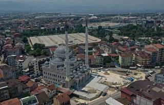 Altı otopark, üstü meydan