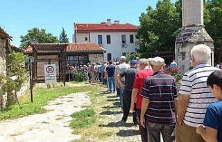 Edirne’de aşure kuyruğu