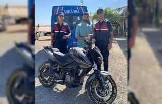 Çalıntı motosikleti satarken yakalandı