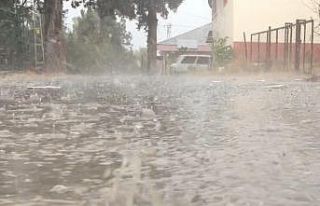 Mersin’de sağanak yağmur