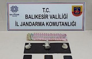 Balıkesir’de jandarmadan uyuşturucu operasyonu