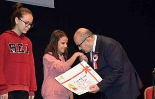 Balıkesir’de öğretmenler günü kutlandı