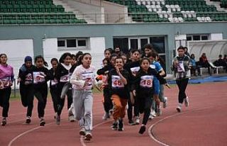 Kars’ta atletizm yarışları yapıldı