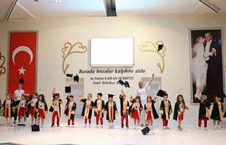 Minikler mezuniyet coşkusu yaşadı