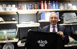 AİÇÜ store açıldı