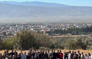 Atça’da öğrencilerden doğa yürüyüşü