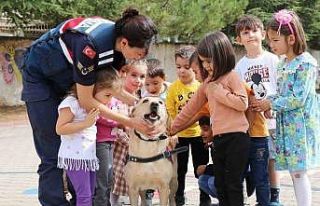 Jandarma çocukları bilgilendirdi