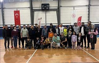 Çaycuma’da Badminton turnuvası düzenlendi