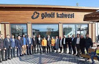 Gönül Kahvesi’nin "özel" garsonları