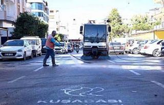 Kuşadası’nda kesintisiz temizlik mesaisi