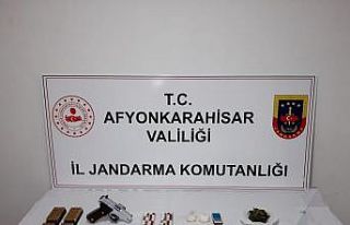 Afyonkarahisar’da uyuşturucu satıcısı yakalandı