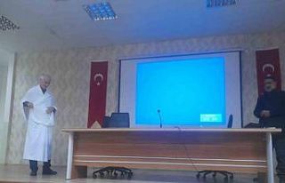 Elazığ’da umre semineri düzenlendi